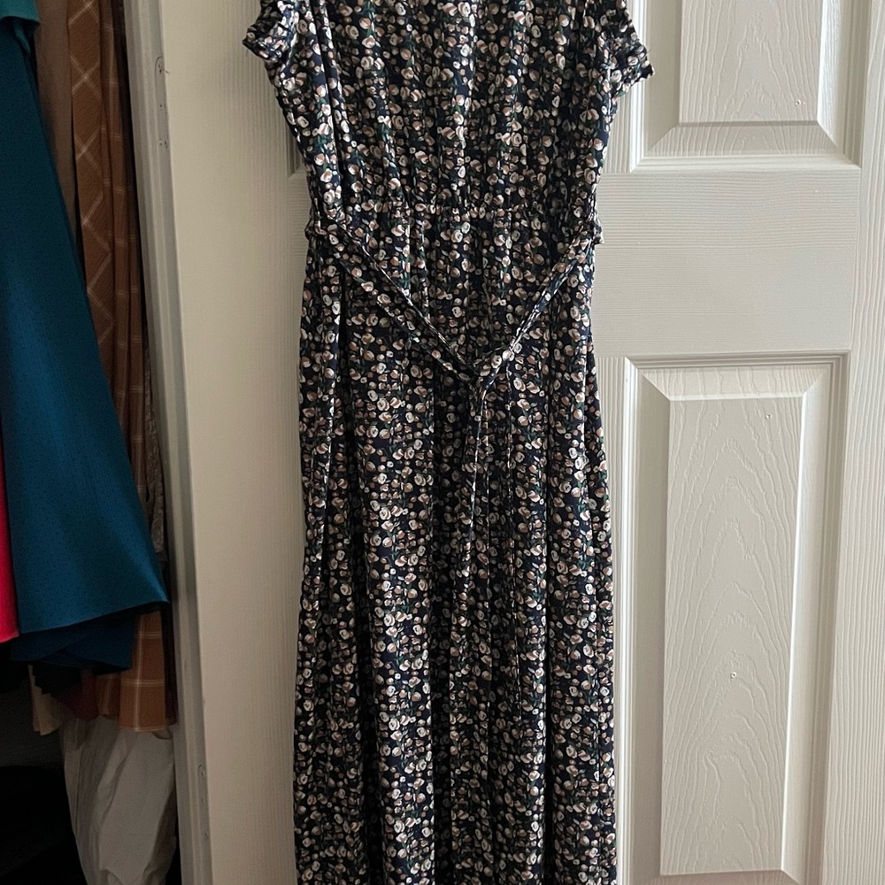 SHEIN Black Floral Maxi Dress